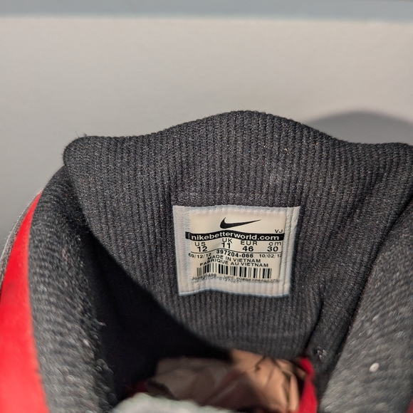 Nike Air Flight Falcon (Minor Flaw) SZ12 - Picture 5 of 10